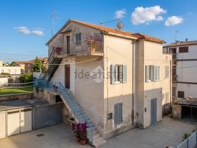 Appartamento in vendita di 77 m² in Via Rubicone, 57