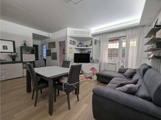 Appartamento in vendita di 77 m² in Viale dei Promontori, 15