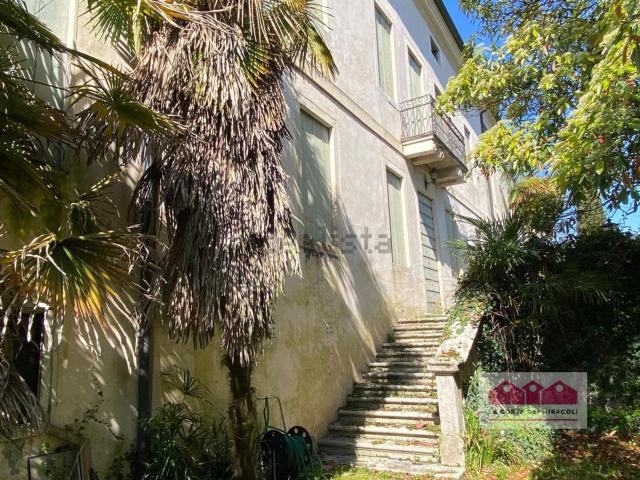 Appartamento in vendita di 740 m² in Strada della Commenda