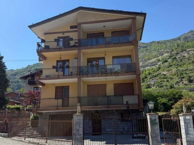 Appartamento in vendita di 74 m² in Frazione La Condémine, 2