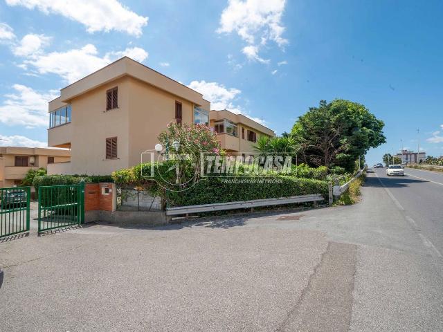 Appartamento in vendita di 74 m² in Strada Statale 114 Orientale Sicula, 5