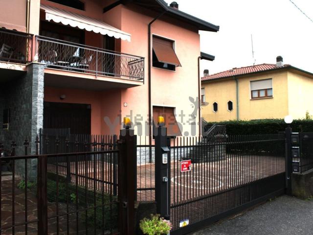 Appartamento in vendita di 74 m² in Via Trento, 13