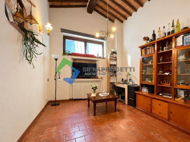 Appartamento in vendita di 74 m² in Via Uopini