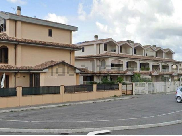 Appartamento in vendita di 74 m² in Via Annibale Spinelli