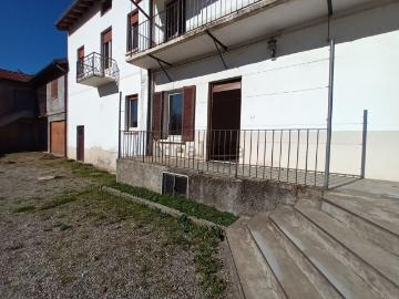 Appartamento in vendita di 74 m² in Via Bruno Jamoretti, 126