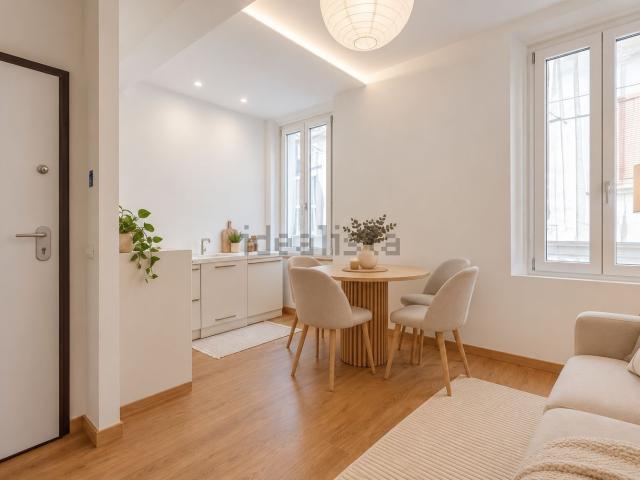 Appartamento in vendita di 74 m² in Via Caggiati