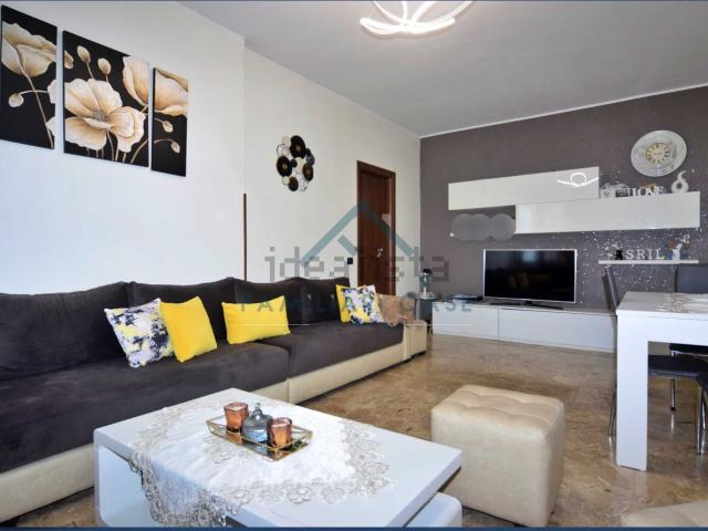 Appartamento in vendita di 74 m² in Via Caronno Varesino