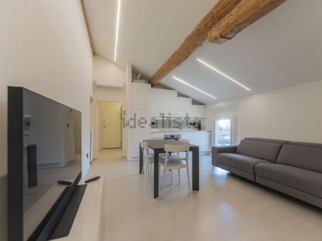 Appartamento in vendita di 74 m² in Via Cesare Battisti, 34
