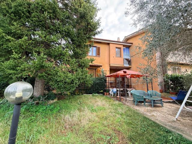 Appartamento in vendita di 74 m² in Via dei Platani