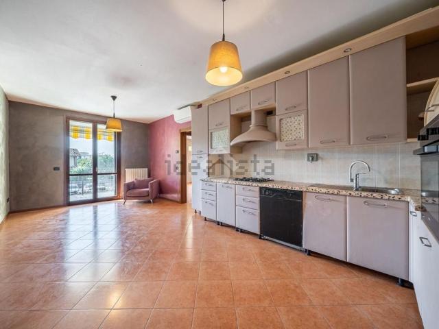 Appartamento in vendita di 74 m² in Via Ferruccio Parri, 1