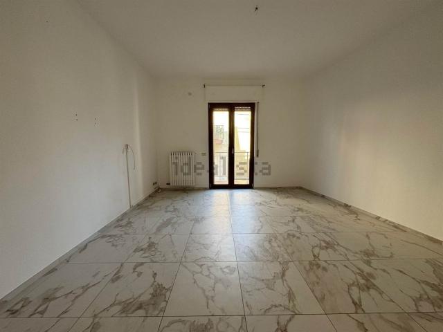 Appartamento in vendita di 74 m² in Via Fiorentini, 80
