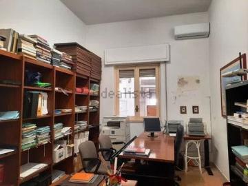 Appartamento in vendita a Via Sampolo