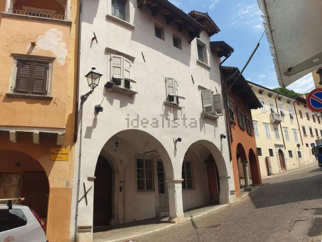Appartamento in vendita di 74 m² in Viale Gabriele D&apos Annunzio, 3