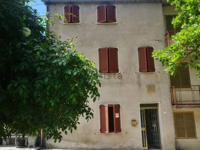 Appartamento in vendita di 75 m² in Frazione Paravento, 10