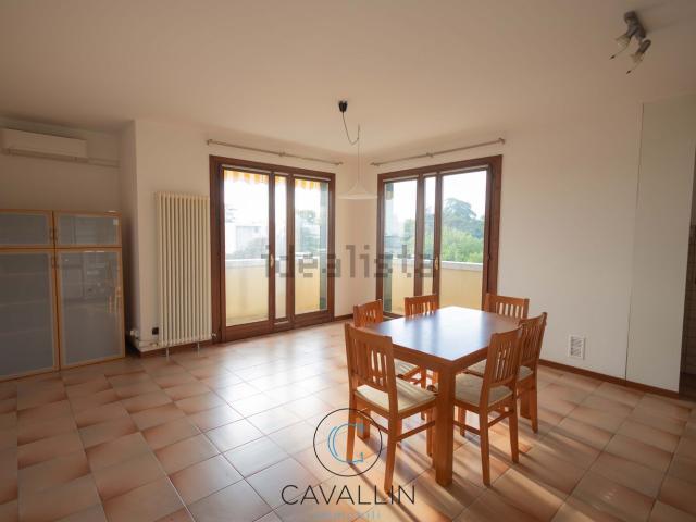 Appartamento in vendita di 75 m² in Piazza Vienna, 15