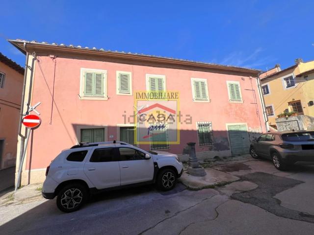 Appartamento in vendita di 75 m² in Piazza XXV Aprile, 56011