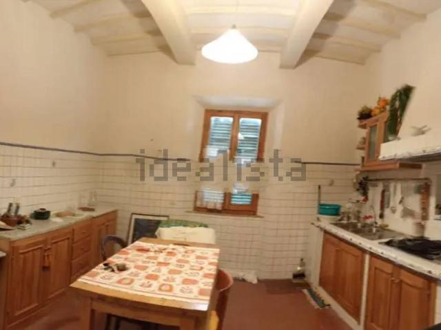 Appartamento in vendita di 75 m² in Piazza D&apos Armi