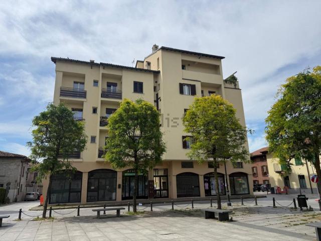 Appartamento in vendita di 75 m² in Piazza Generale Domenico Perrucchetti, 34