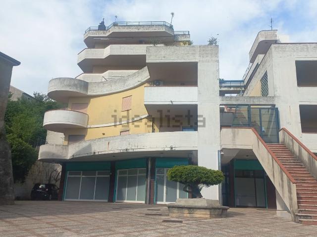 Appartamento in vendita di 75 m² in Piazza Girolamo Macchiarelli, 4