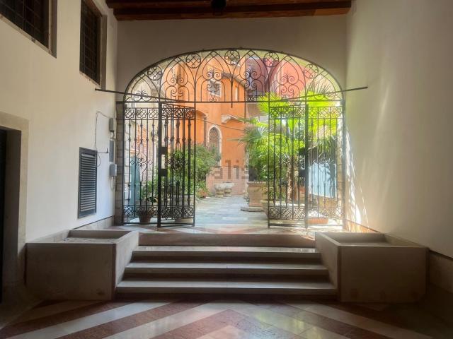 Appartamento in vendita di 75 m² in Piazza San Marco, 2000