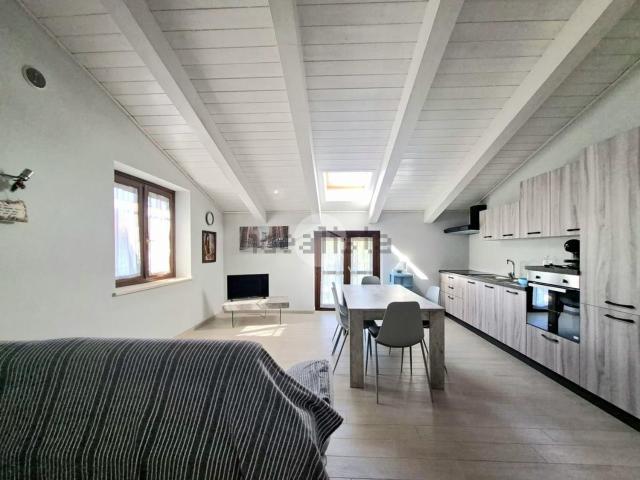 Appartamento in vendita di 75 m² in Strada Borgonuovo, 36
