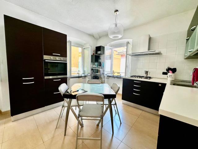 Appartamento in vendita di 75 m² in Vicolo Luciano Manara, 12