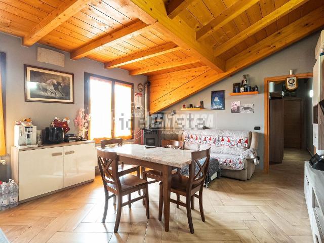 Appartamento in vendita di 75 m² in Via 4 Novembre, 21
