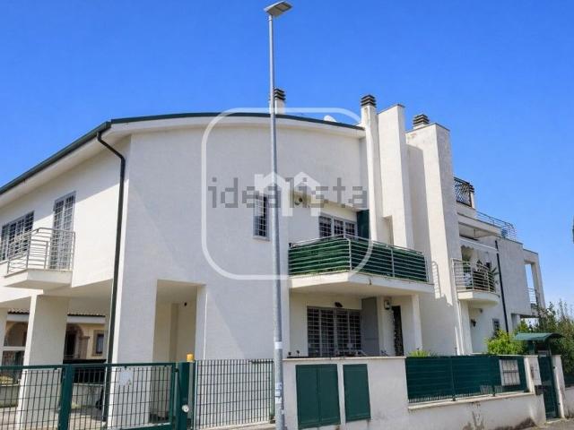 Appartamento in vendita di 75 m² in Via Tione degli Abruzzi, 27