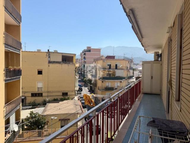 Appartamento in vendita di 75 m² in Via Ugo Foscolo, 26