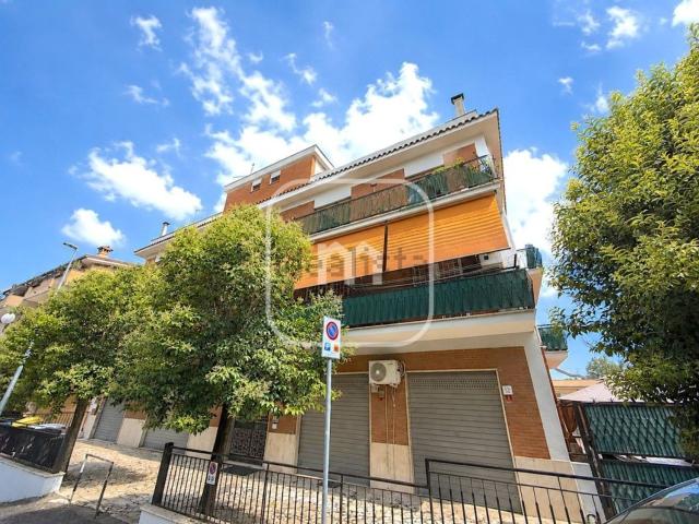 Appartamento in vendita di 75 m² in Via Vallo della Lucania