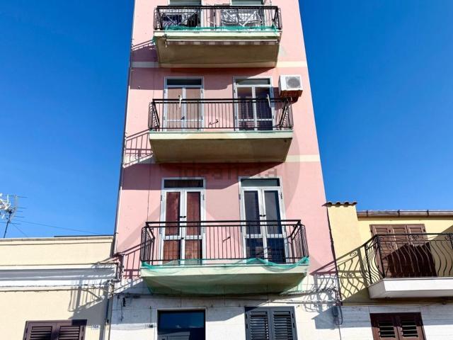 Appartamento in vendita di 75 m² in Via X Ottobre, 166