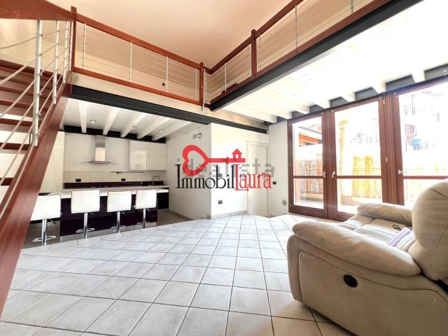 Appartamento in vendita di 75 m² in Via Albuzzi