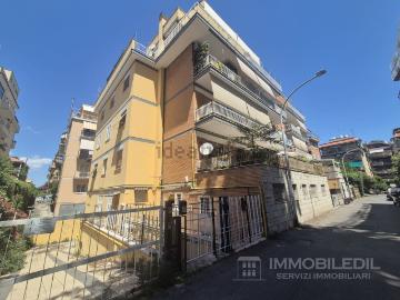 Appartamento in vendita di 75 m² in Via Alessandro D&apos Ancona, 25