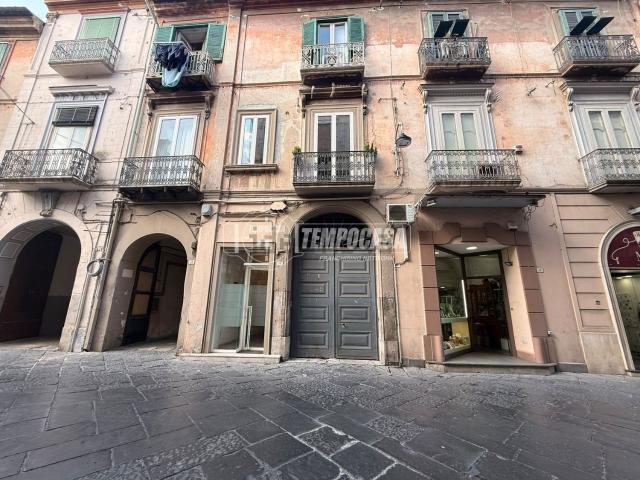 Appartamento in vendita di 75 m² in Via Alessio Simmaco Mazzocchi, 24