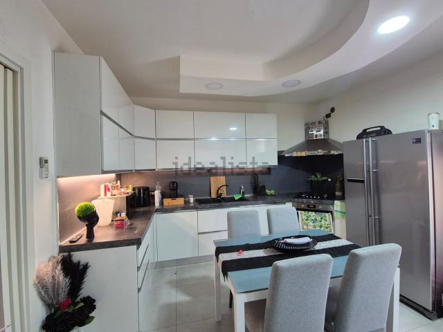 Appartamento in vendita di 75 m² in Via Altinia, 280