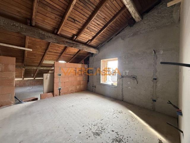 Appartamento in vendita di 75 m² in Via Arciprete Arici, 90