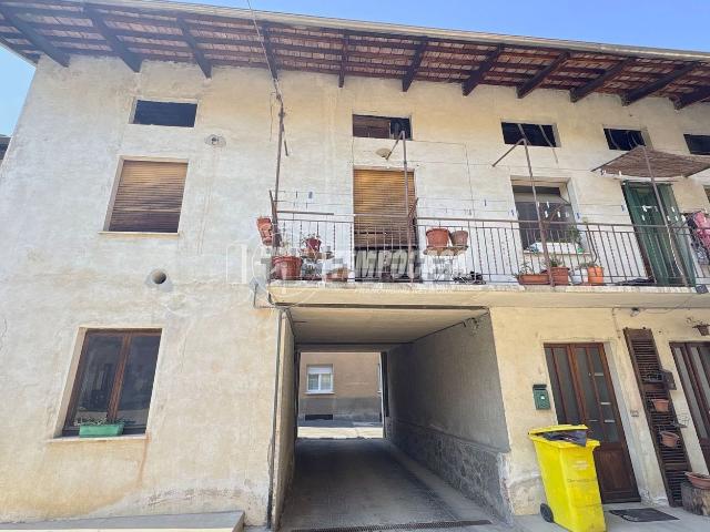 Appartamento in vendita di 75 m² in Via B. Debais