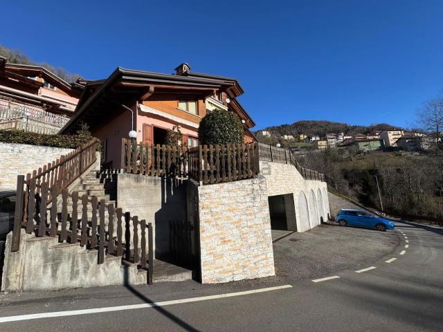 Appartamento in vendita di 75 m² in Via Cà Astori