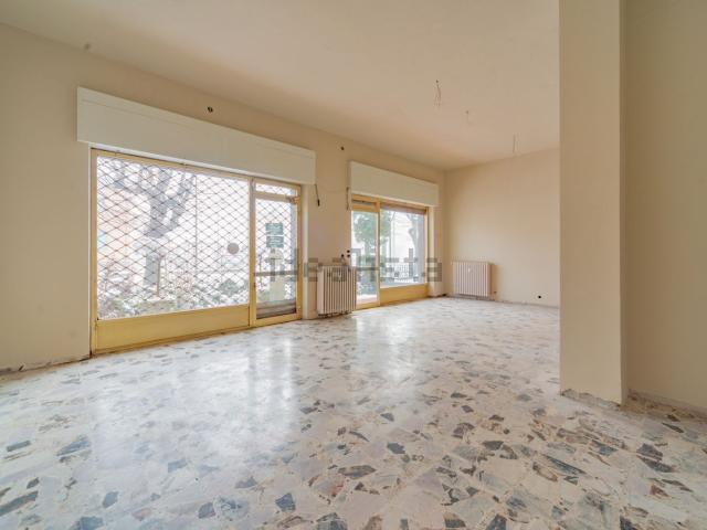 Appartamento in vendita di 75 m² in Via Cesare Battisti, 105
