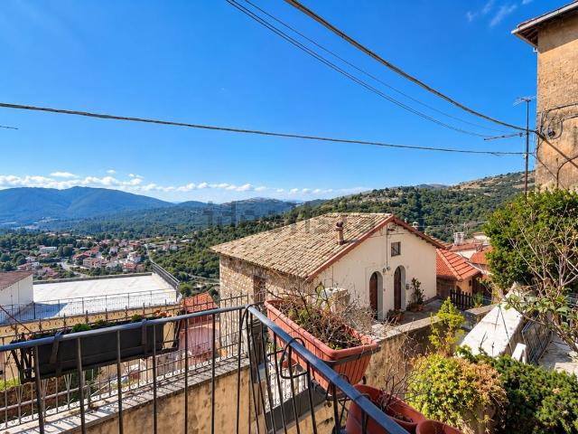 Appartamento in vendita di 75 m² in Via Cesare Battisti, 54