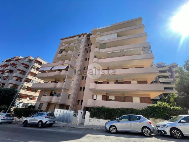 Appartamento in vendita di 75 m² in Via Col D&apos Echele, 8