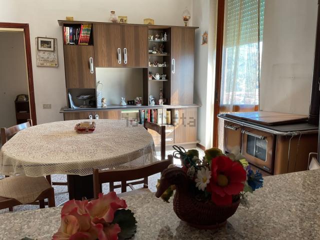 Appartamento in vendita di 75 m² in Via dei Ciliegi