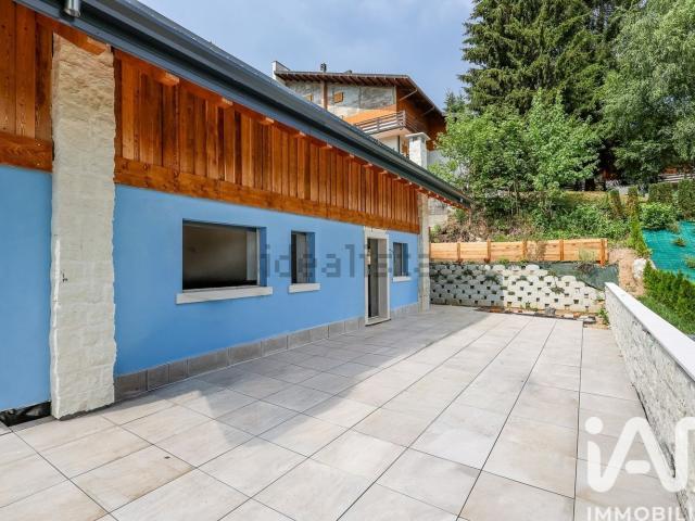 Appartamento in vendita di 75 m² in Via della Ferrovia