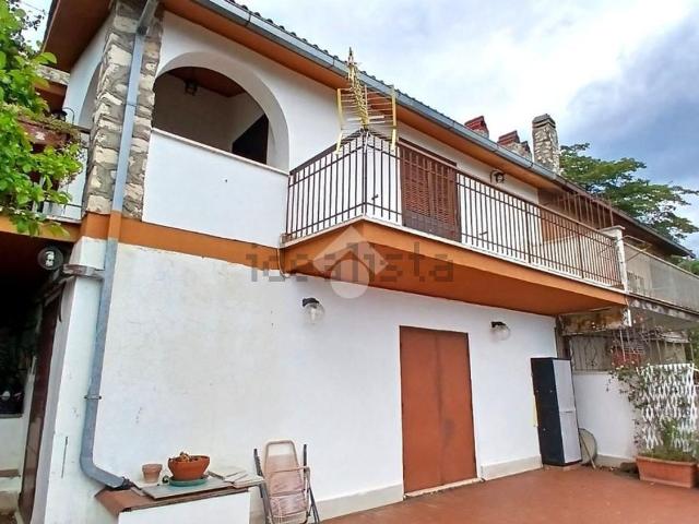 Appartamento in vendita di 75 m² in Via delle Ginestre, 5