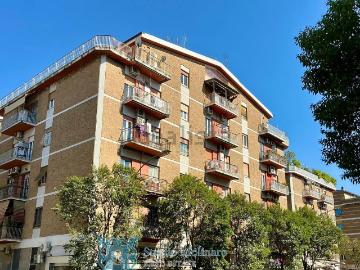 Appartamento in vendita di 75 m² in Via di Acqua Bullicante, 282