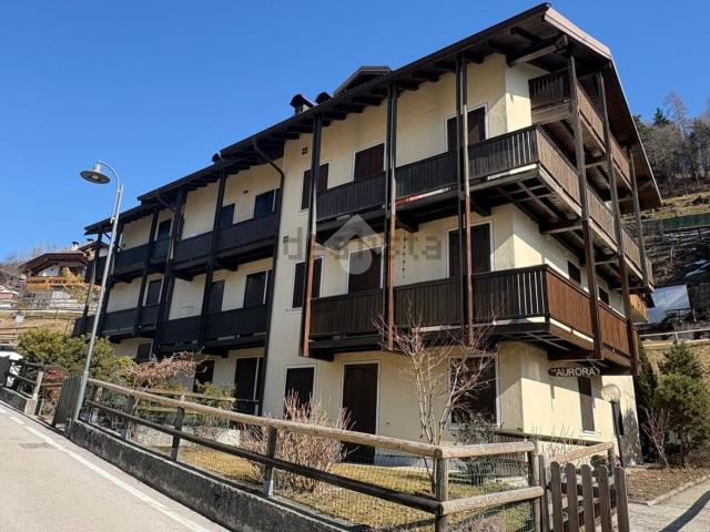 Appartamento in vendita di 75 m² in Via di Curuna, 12