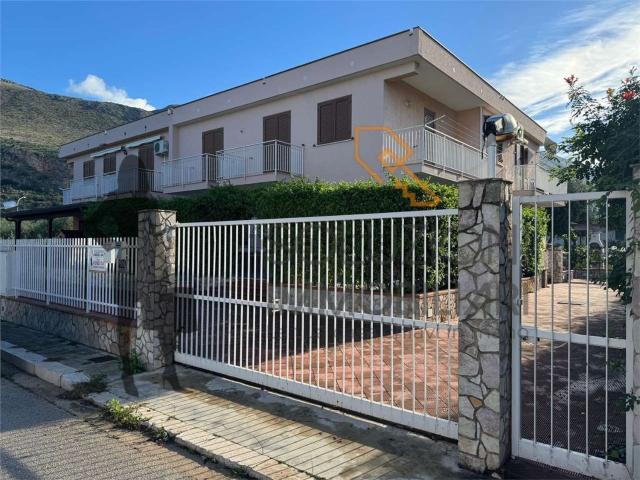 Appartamento in vendita di 75 m² in Via Dott. G. Costa