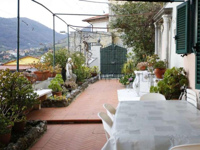 Appartamento in vendita di 75 m² in Via Ficola, 2