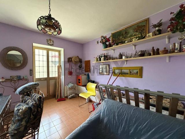 Appartamento in vendita di 75 m² in Via Follo, 16