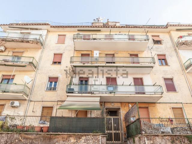 Appartamento in vendita di 75 m² in Via Francesco Bulgarini, 97